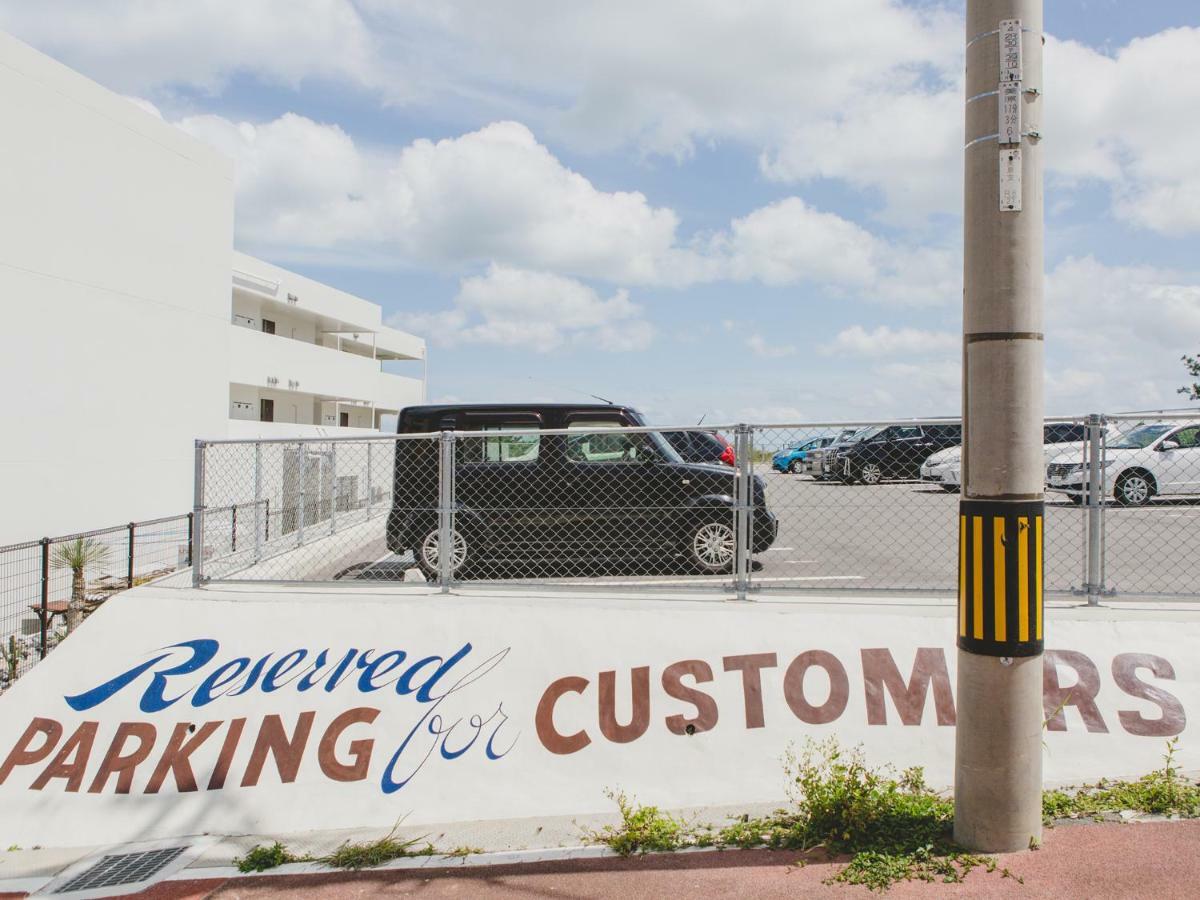 Hideout Okinawa Uruma Εξωτερικό φωτογραφία