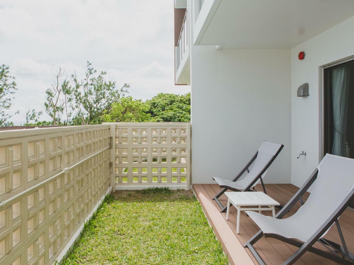 Hideout Okinawa Uruma Εξωτερικό φωτογραφία