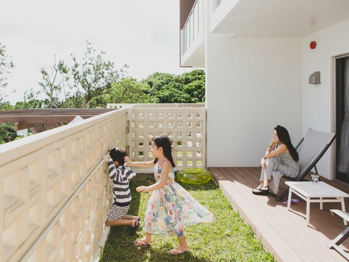 Hideout Okinawa Uruma Εξωτερικό φωτογραφία