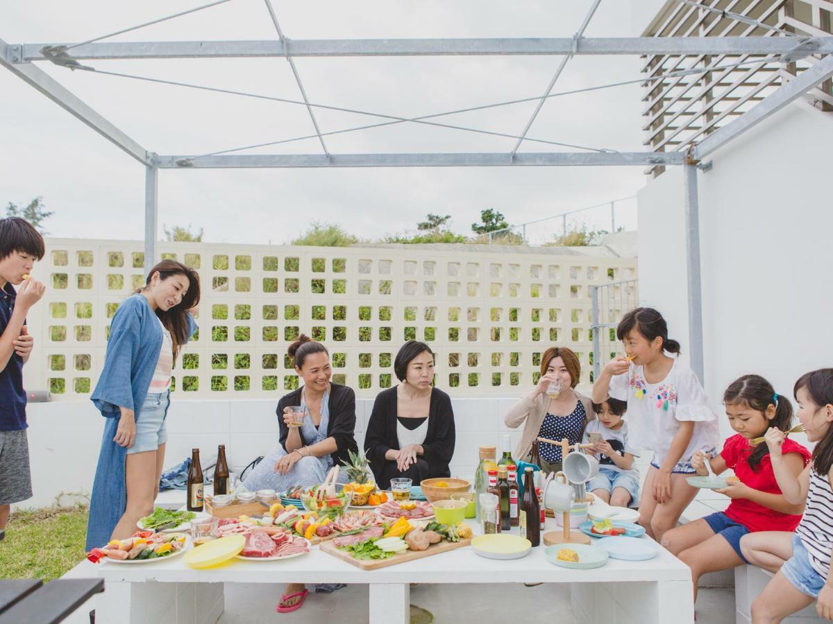 Hideout Okinawa Uruma Εξωτερικό φωτογραφία