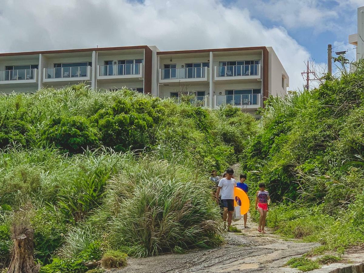 Hideout Okinawa Uruma Εξωτερικό φωτογραφία