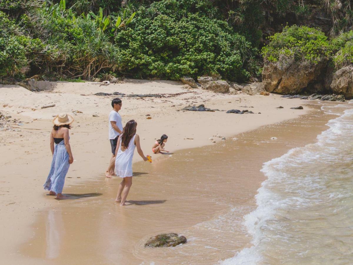 Hideout Okinawa Uruma Εξωτερικό φωτογραφία